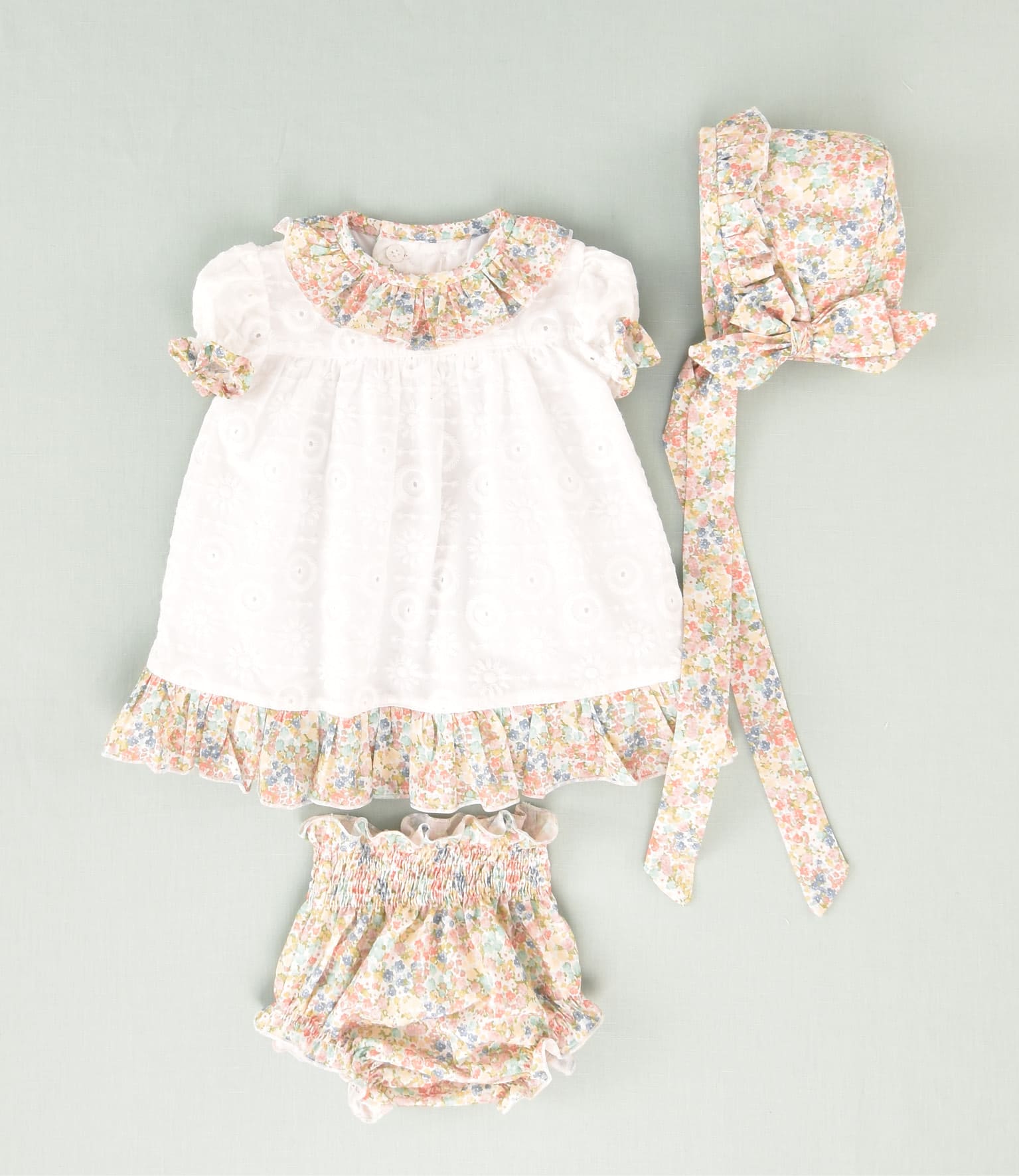 Conjunto vestido, braguita y capota recién nacida | Cocote by Charanga