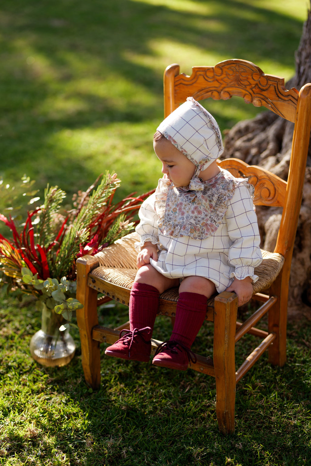 Conjunto bebé niña cuadros y flores con vestido. capota y braguita | Cocote x Charanga