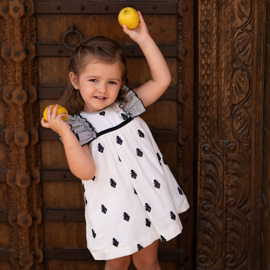Conjunto bebé vestido y braguita bordado negro | Cocote by Charanga