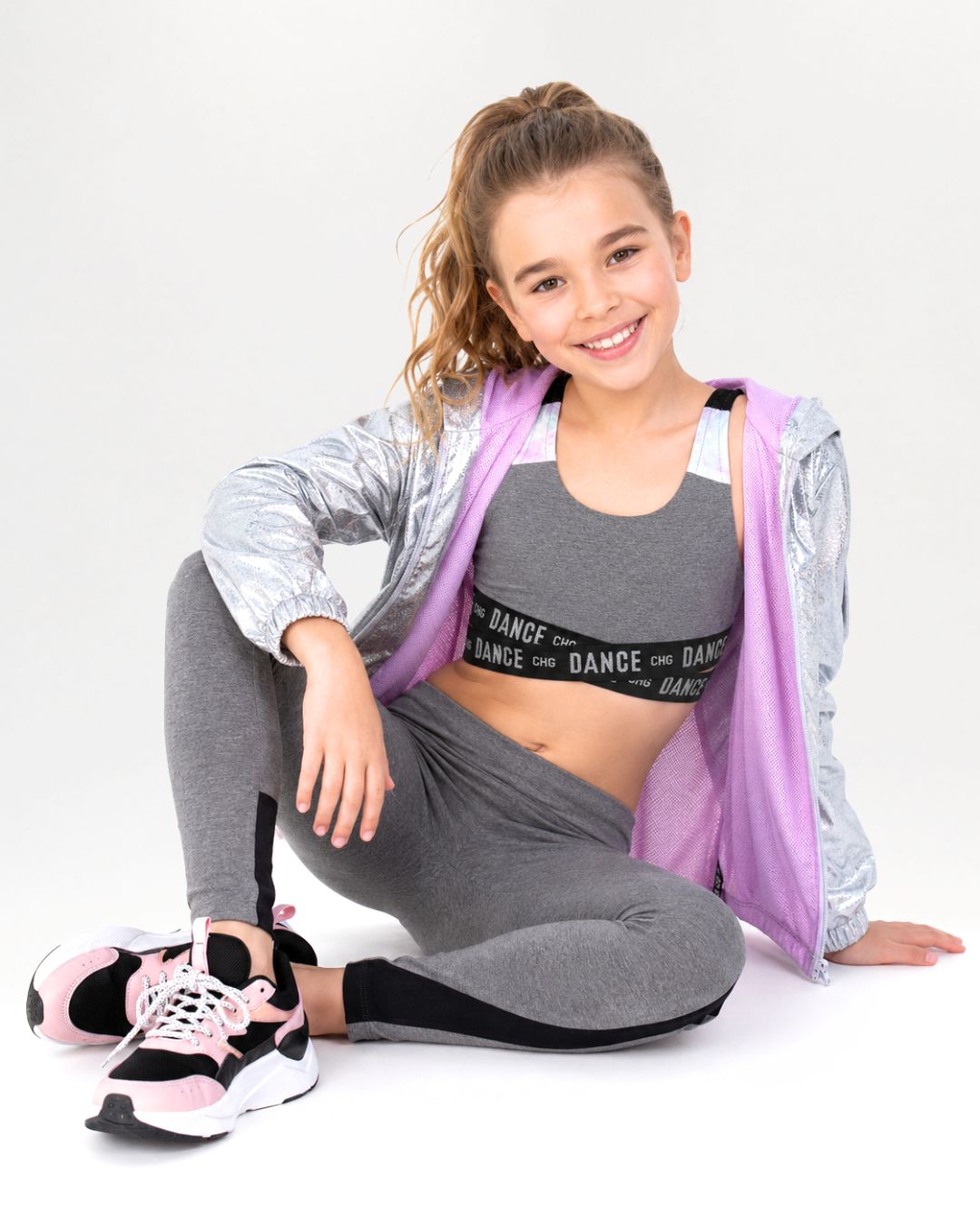 Top deportivo niña gris elástico