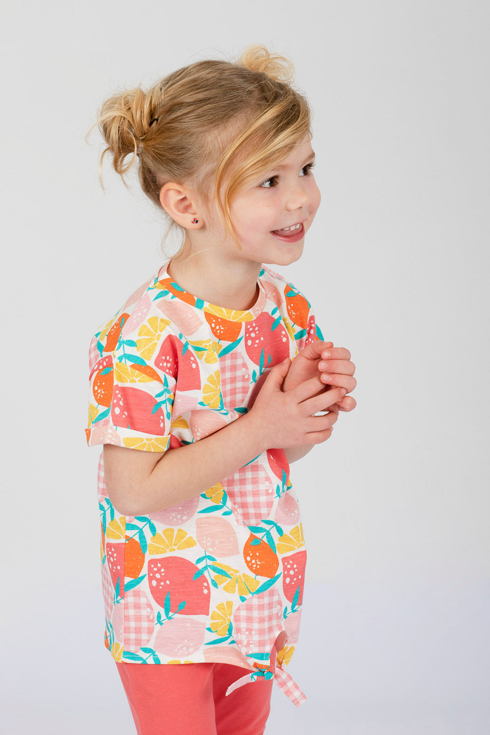 Camiseta bebé niña de frutas con nudo frontal color coral multicolor