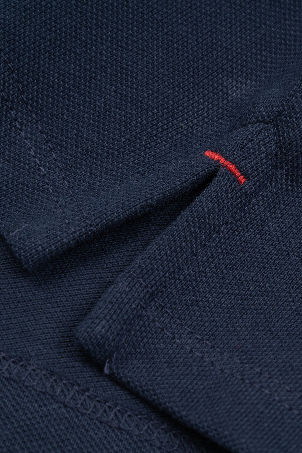 Polo manga larga de niño marino detalle cuello