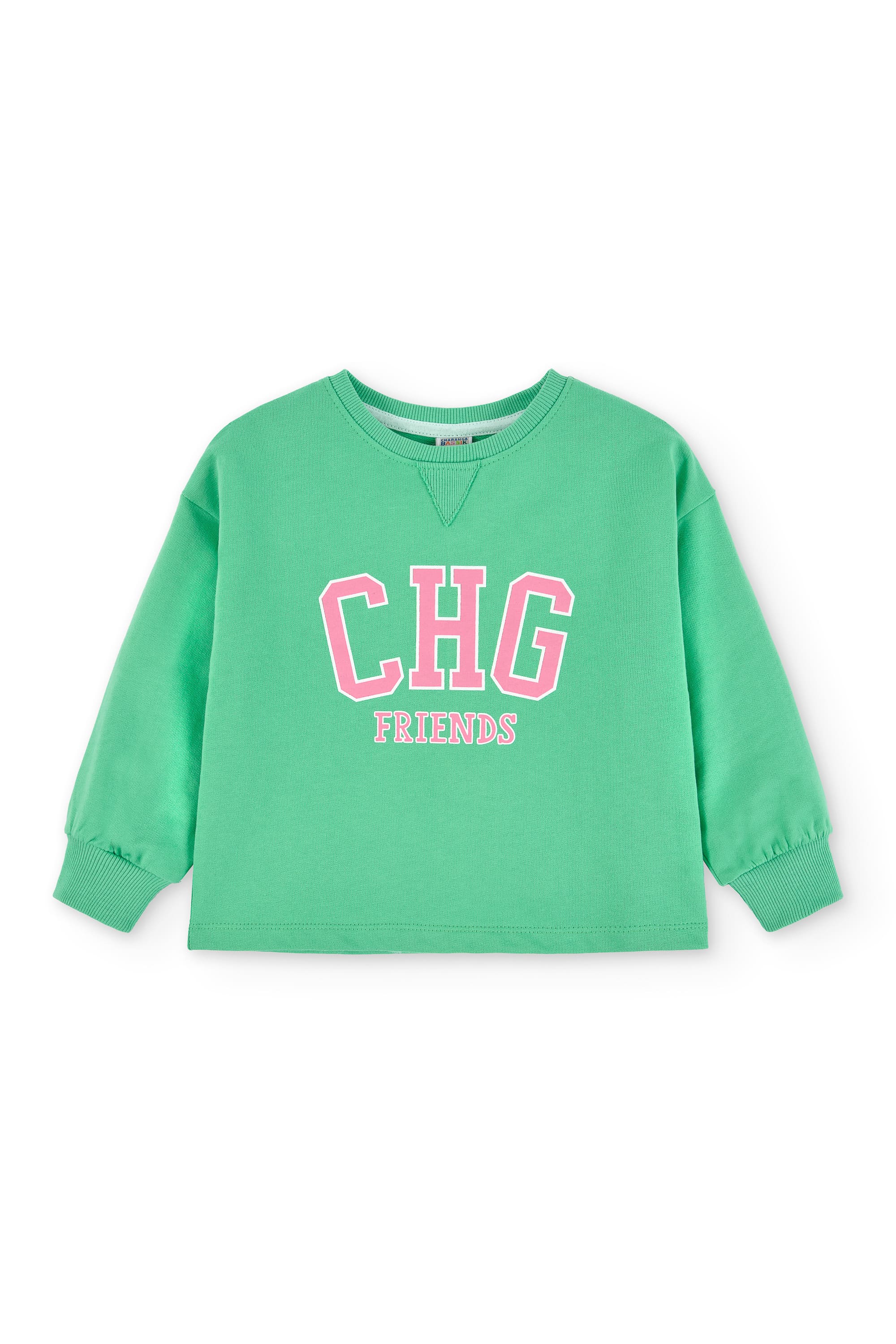 sudadera verde niña en uso, look casual