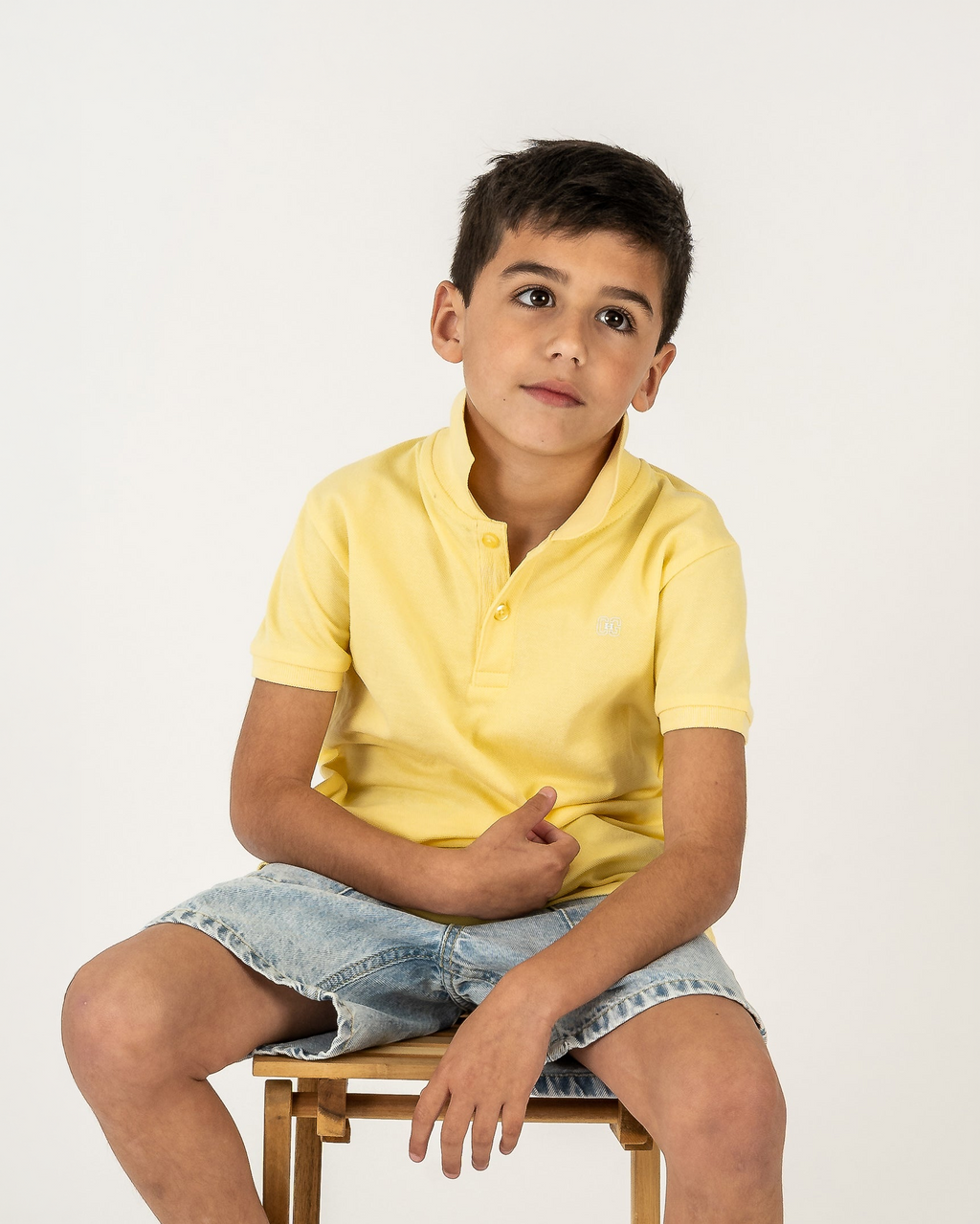 Polo de niño amarillo