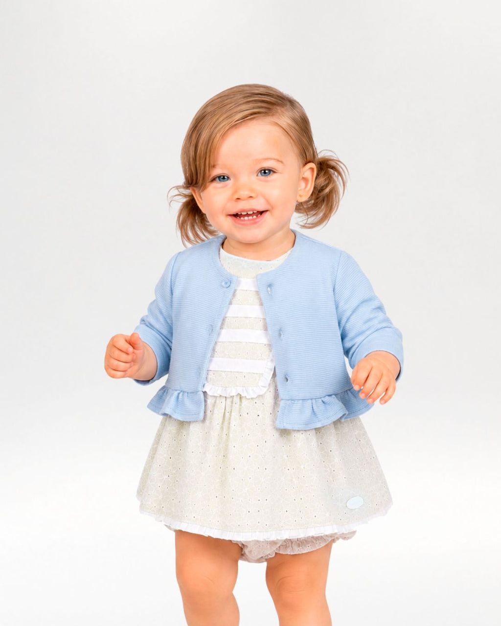 Rebeca de bebé niña azul pastel