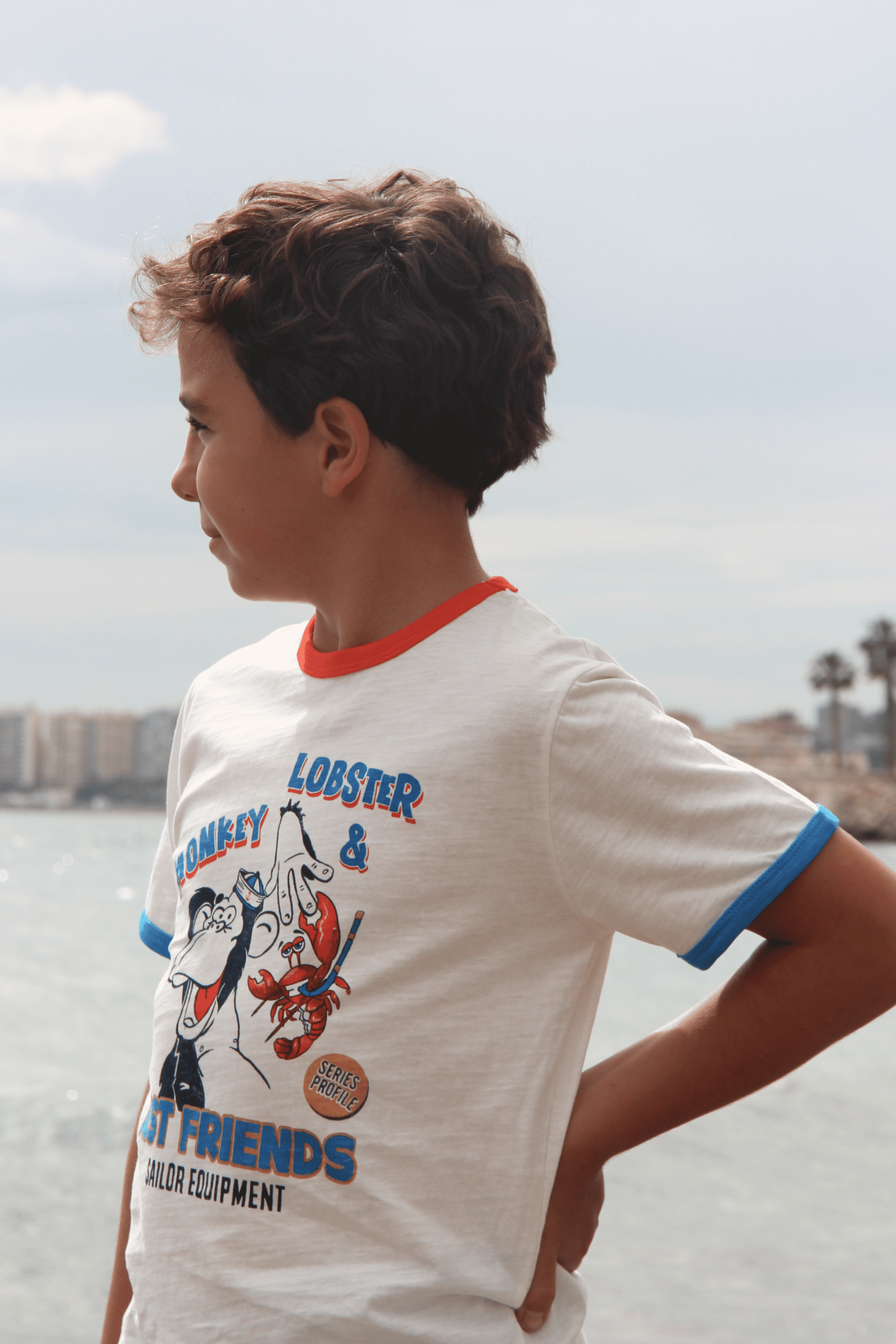 Camiseta niño cruda estampado marinero