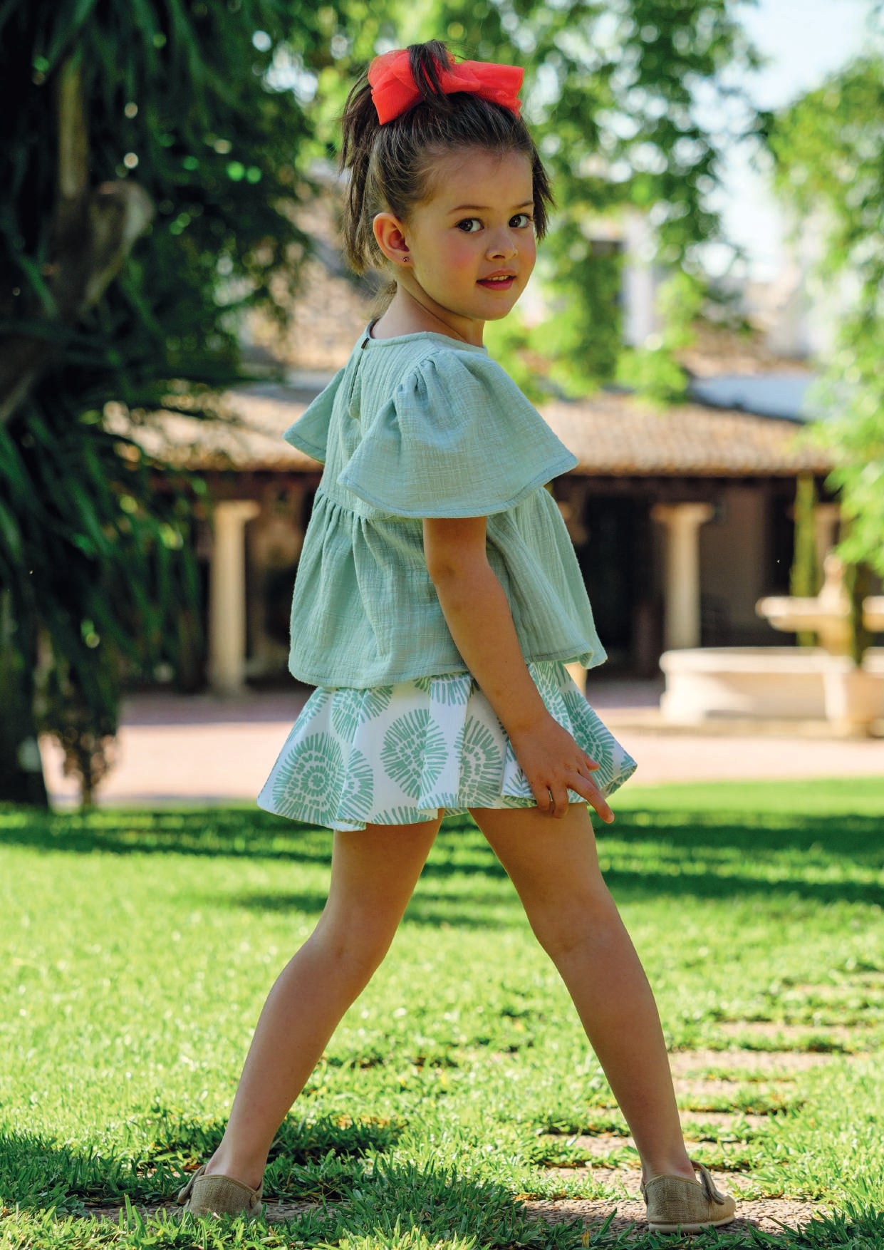 Falda niña verde vuelo