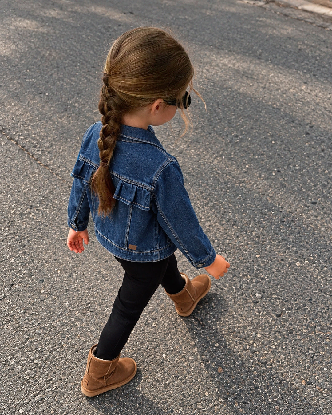 Chaqueta vaquera de niña volante