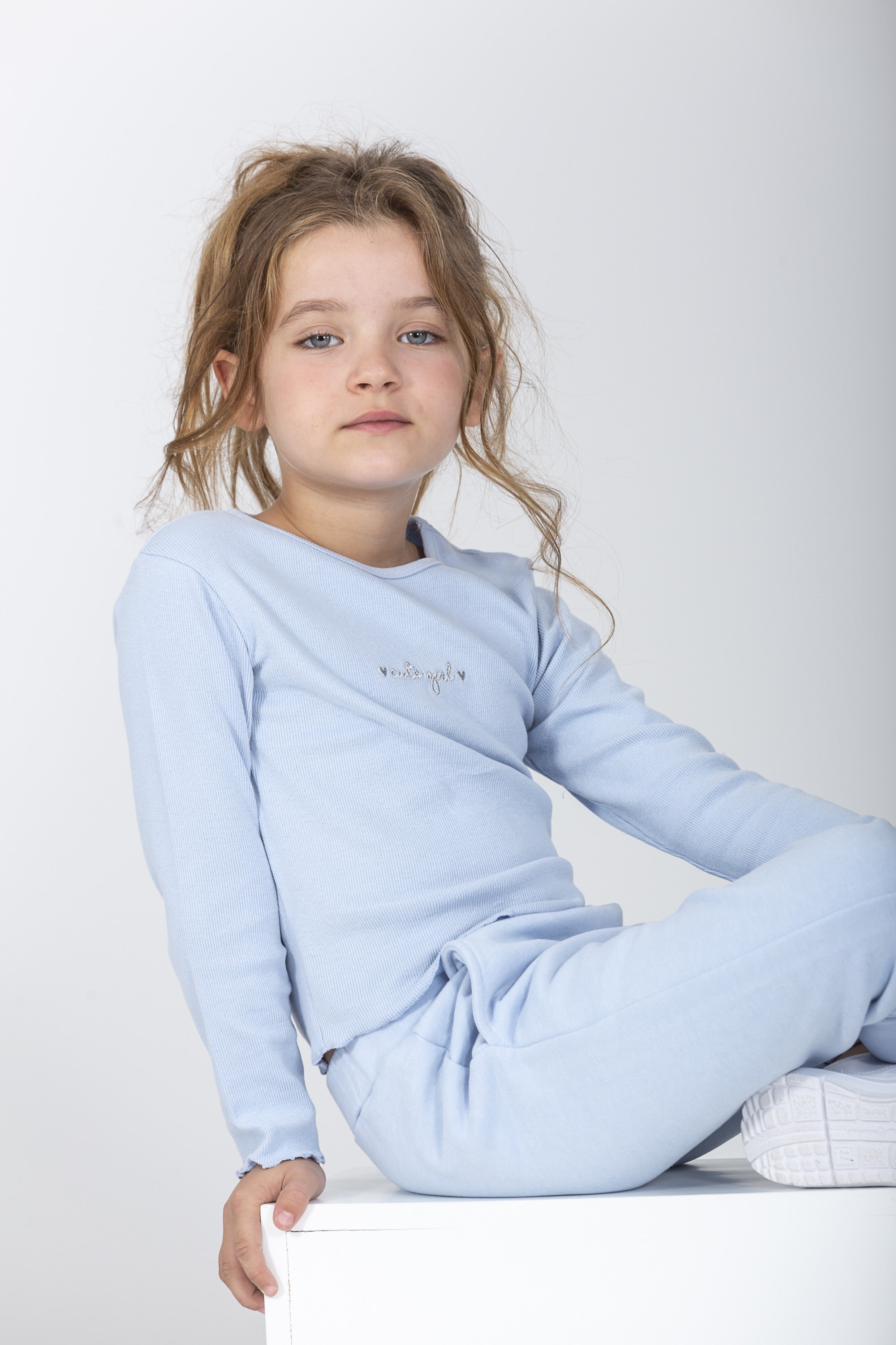 Camiseta de niña celeste cute girl Charanga